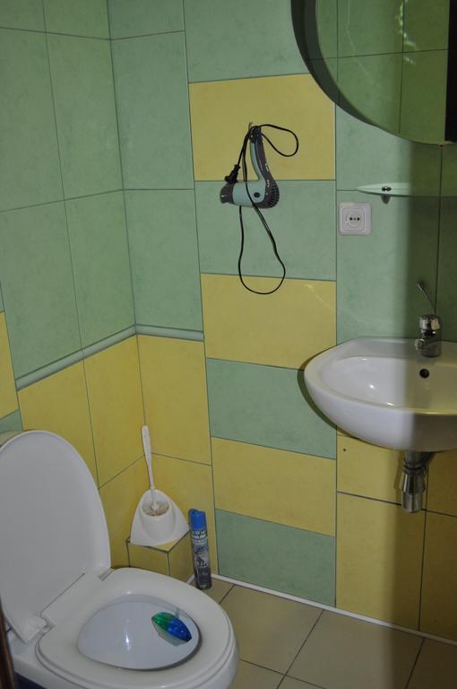 Apartment On Oleksandra Polia Avenue 110 第聂伯罗彼得罗夫斯克 外观 照片